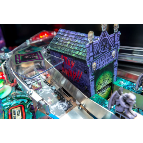 ELVIRA'S HOUSE OF HORRORS 10