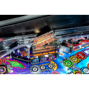 ELVIRA'S HOUSE OF HORRORS 9